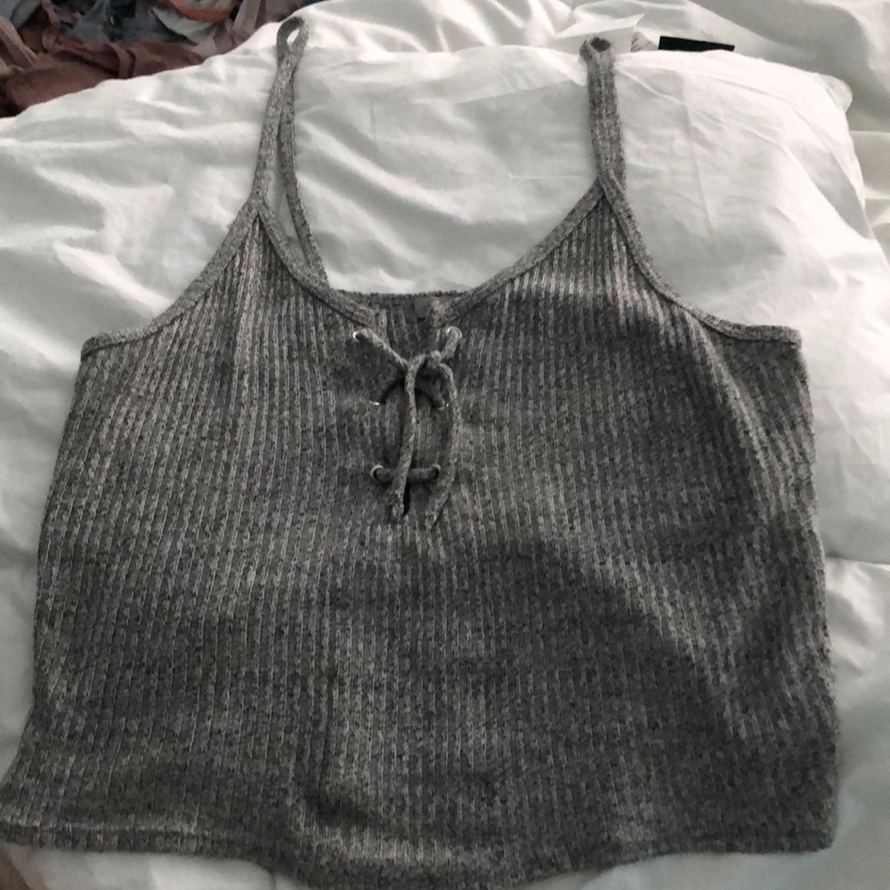 lightweight gray cropped tank top with a tie